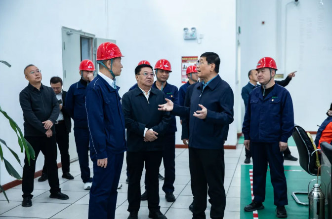 郭建雄帶隊蒞臨公司檢查指導兩節安全生產工作